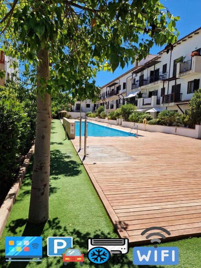Appartamento Residencial Delta Garden'S Sant Jaume d'Enveja Esterno foto