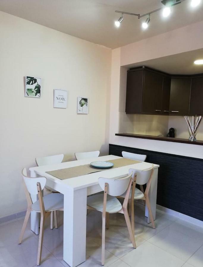 Appartamento Residencial Delta Garden'S Sant Jaume d'Enveja Esterno foto